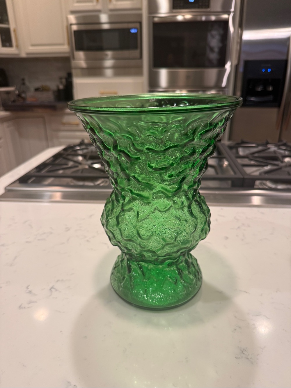 Emerald Green Textured Art Glass Pedestal Vase Heavy Pressed Glass– 10” Tall VTG - Picture 5 of 11